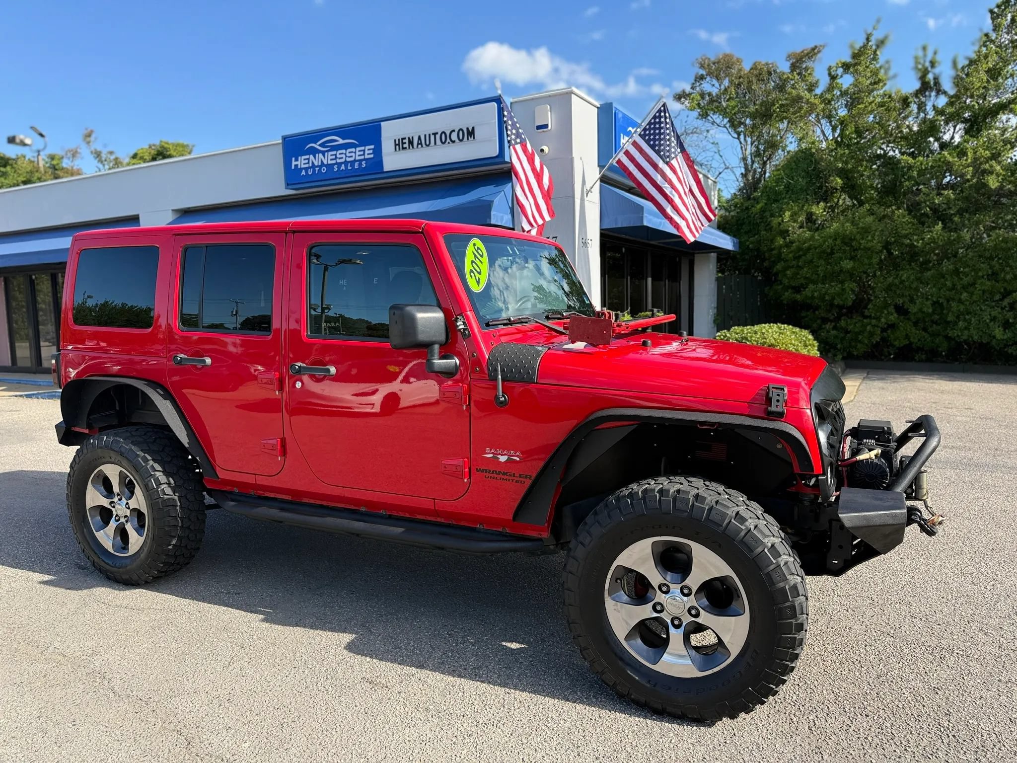 Used 2016 Jeep Wrangler Unlimited Sahara w/ Connectivity Group AWD/4WD image 15