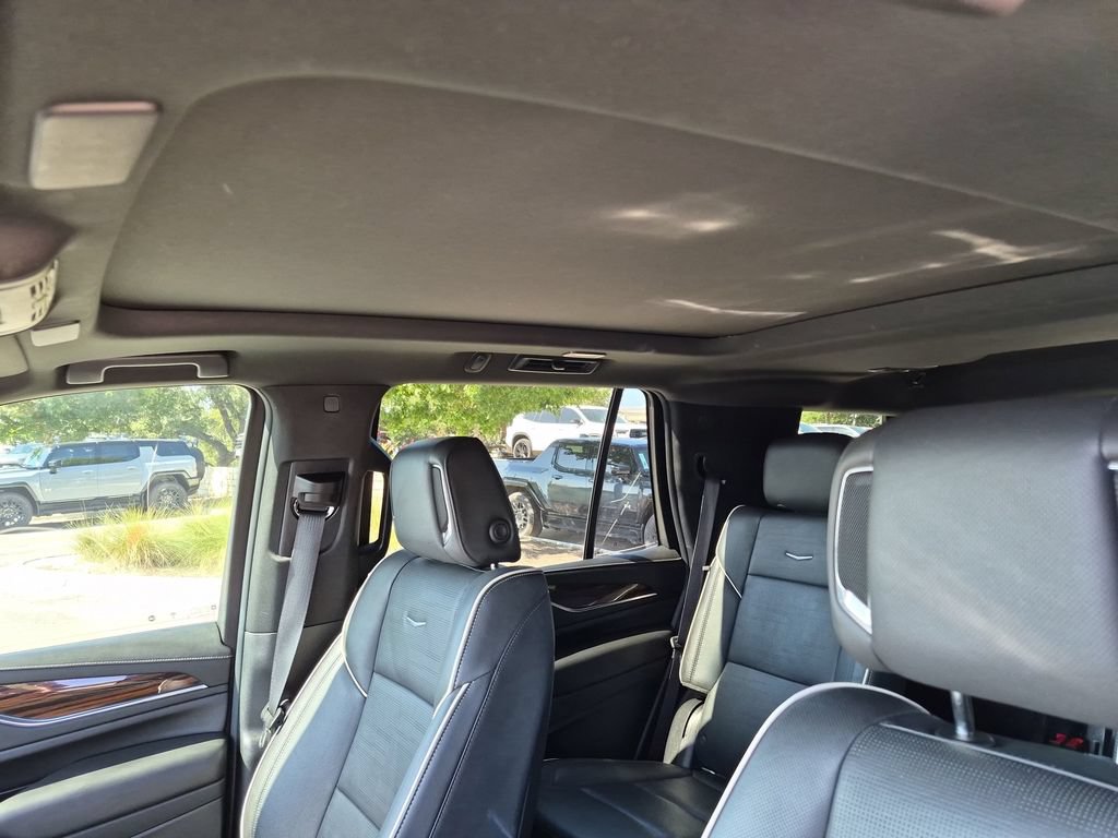 Used 2022 Cadillac Escalade Premium Luxury w/ Performance Package RWD image 34