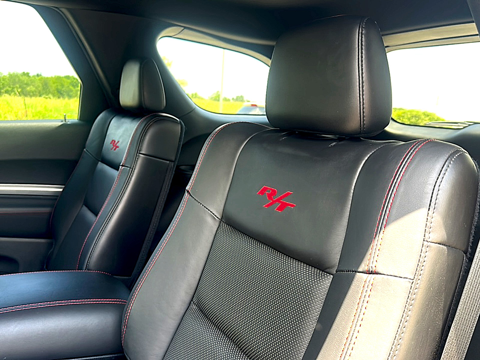 Used 2018 Dodge Durango R/T w/ Blacktop Package RWD image 20