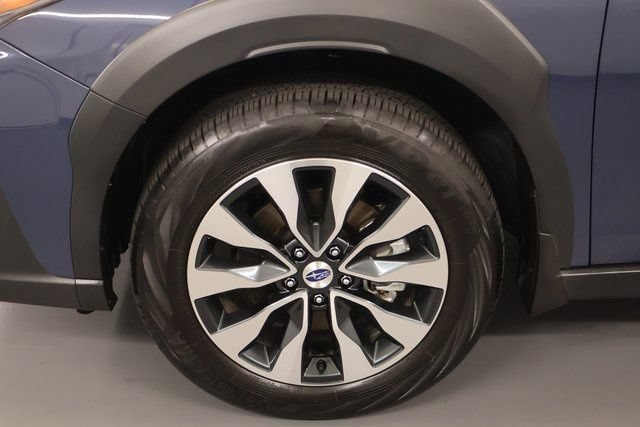 Certified 2025 Subaru Outback Limited AWD/4WD image 8