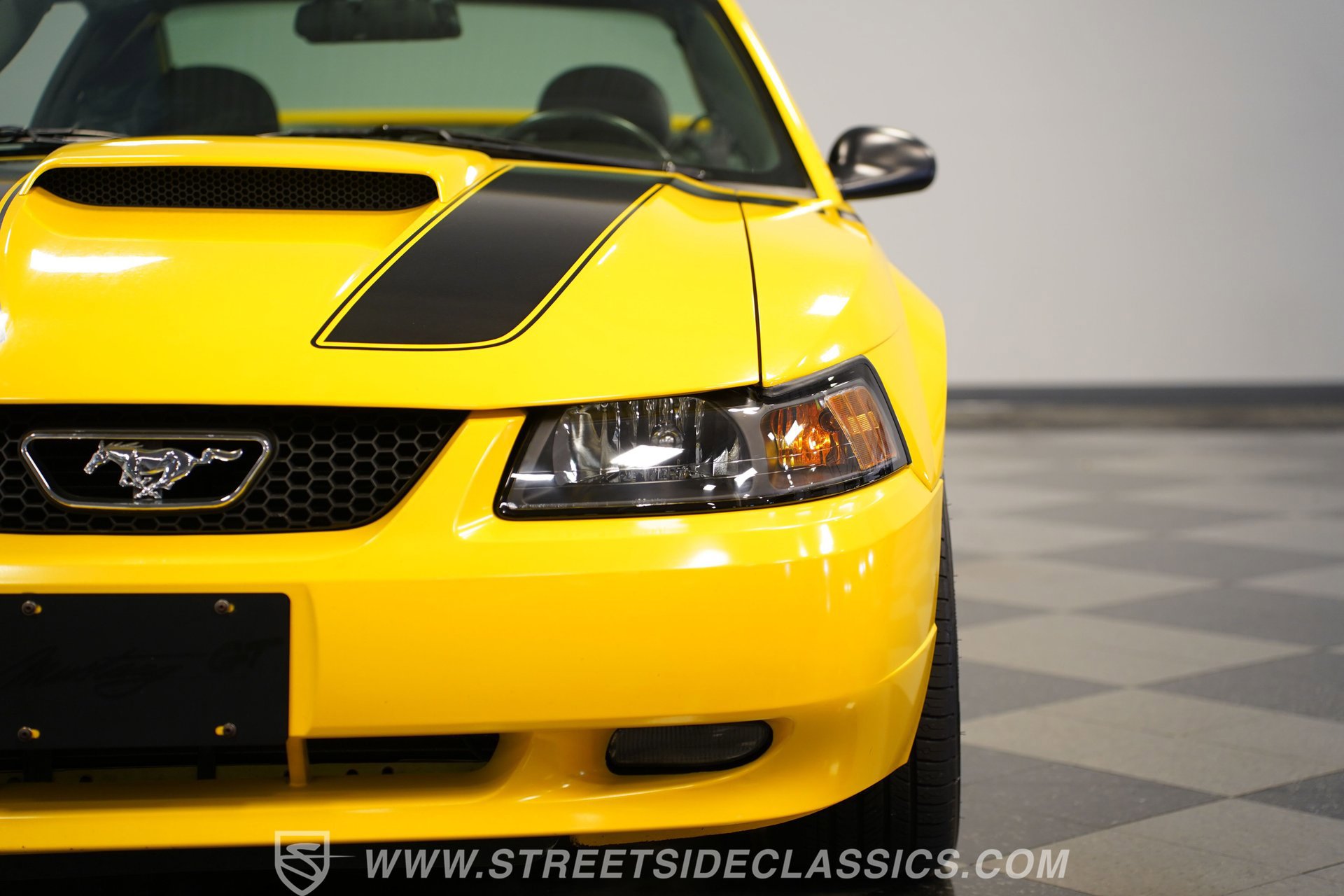 Used 2004 Ford Mustang GT RWD image 21