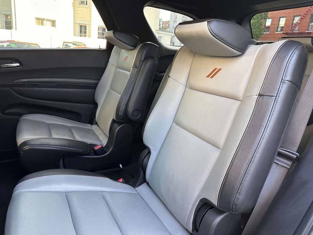 Used 2022 Dodge Durango R/T w/ Blacktop Package AWD/4WD image 17