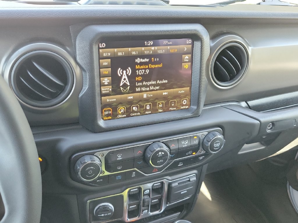 Used 2023 Jeep Wrangler Unlimited w/ Sun & Screen Package AWD/4WD image 14