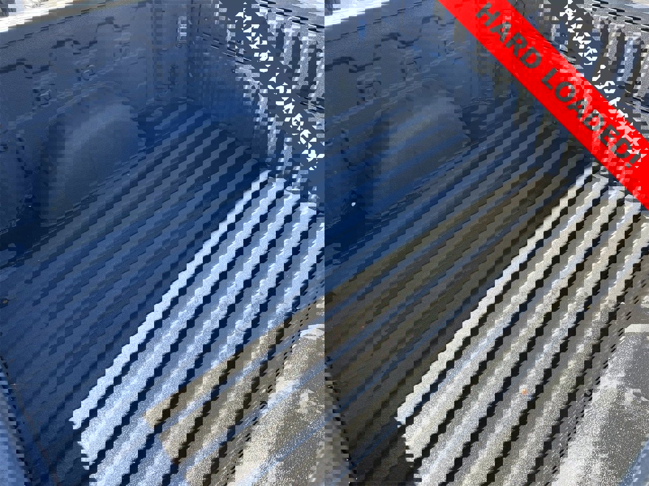 Used 2025 GMC Sierra 1500 AT4 w/ AT4 Premium Package image 8