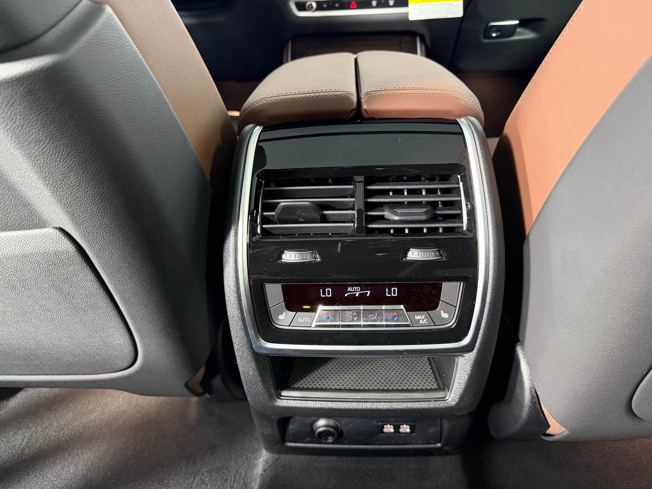 New 2026 BMW X5 xDrive40i w/ M Sport Package AWD/4WD image 30