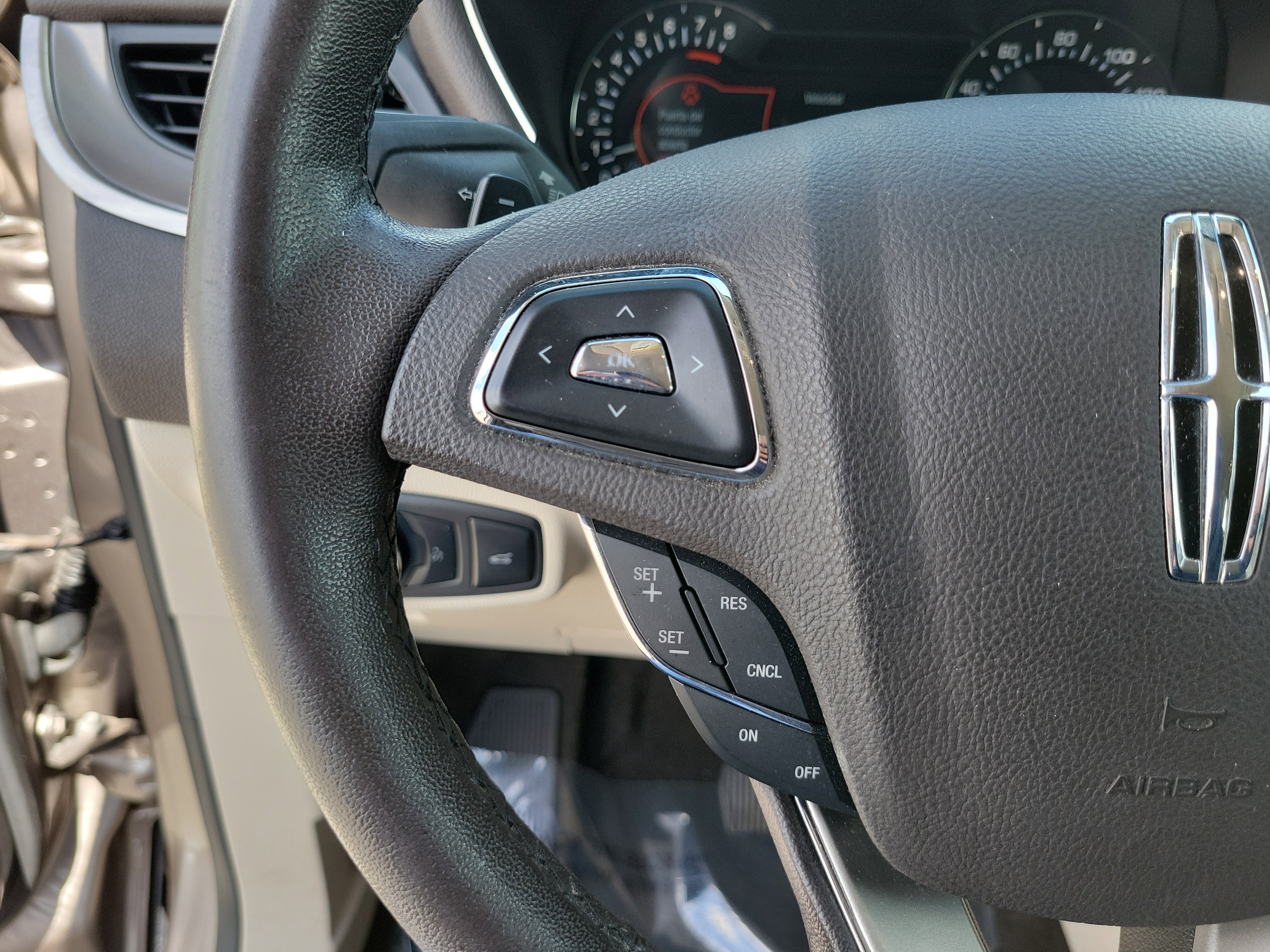 Used 2019 Lincoln MKC Premiere FWD image 22