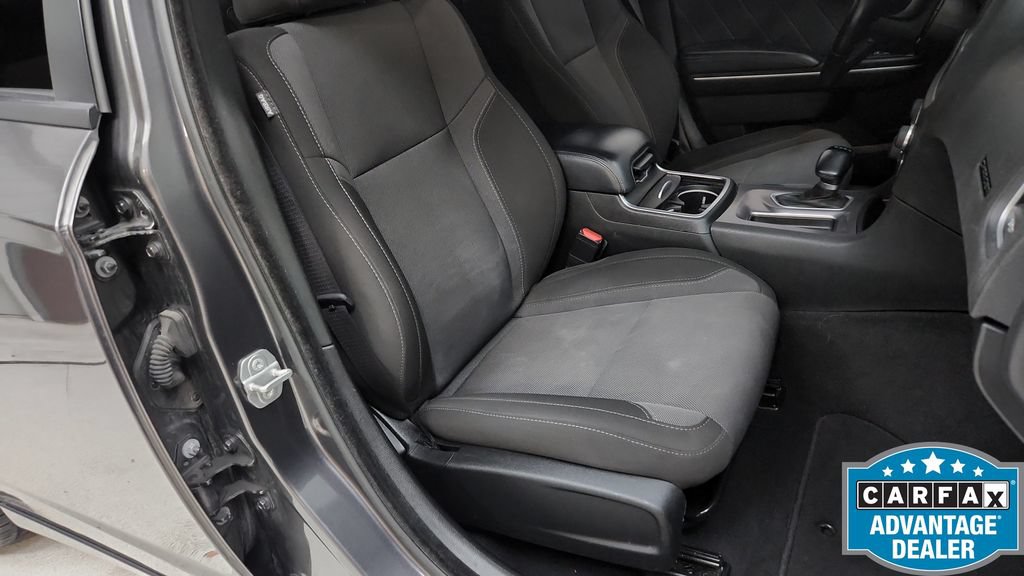 Used 2022 Dodge Charger SXT RWD image 18
