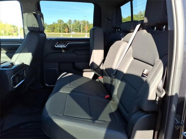New 2026 GMC Sierra 2500 SLT w/ SLT Convenience Package image 15