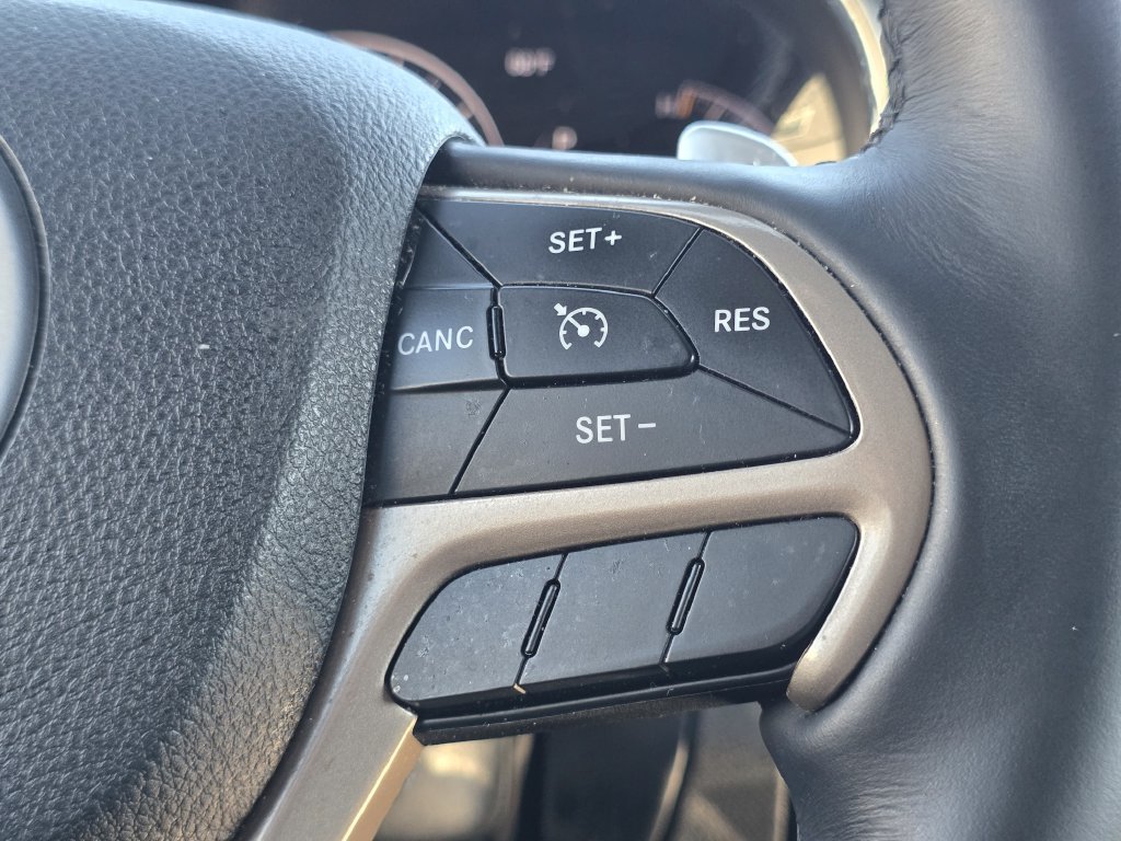 Used 2016 Jeep Grand Cherokee Limited 75th Anniversary AWD/4WD image 26