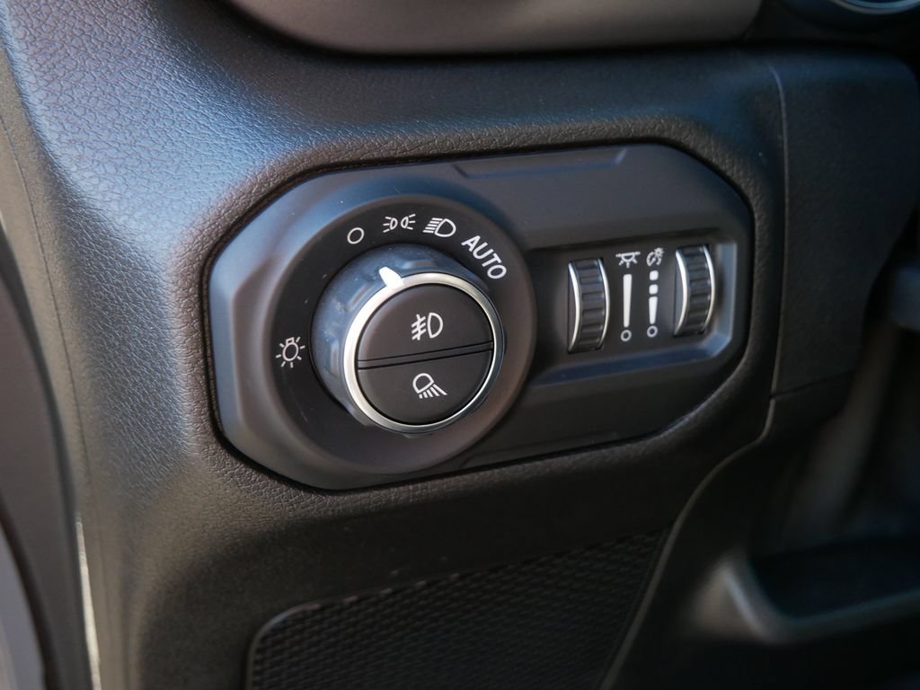 Used 2021 Jeep Gladiator Sport AWD/4WD image 15