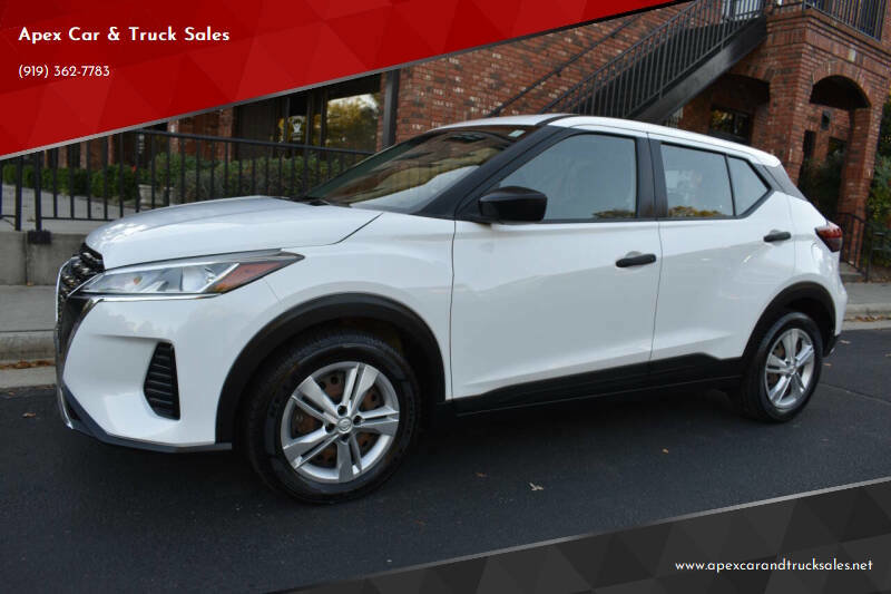 Used 2022 Nissan Kicks S