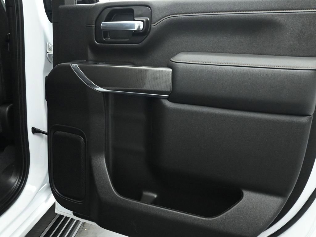 Used 2023 GMC Sierra 3500 AT4 image 16