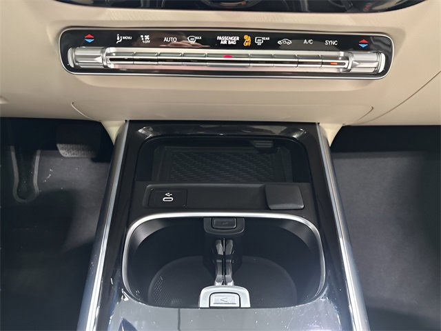 Used 2025 Mercedes-Benz GLA 250 4MATIC image 24