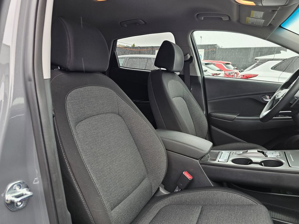 Used 2023 Hyundai Kona SE FWD image 10