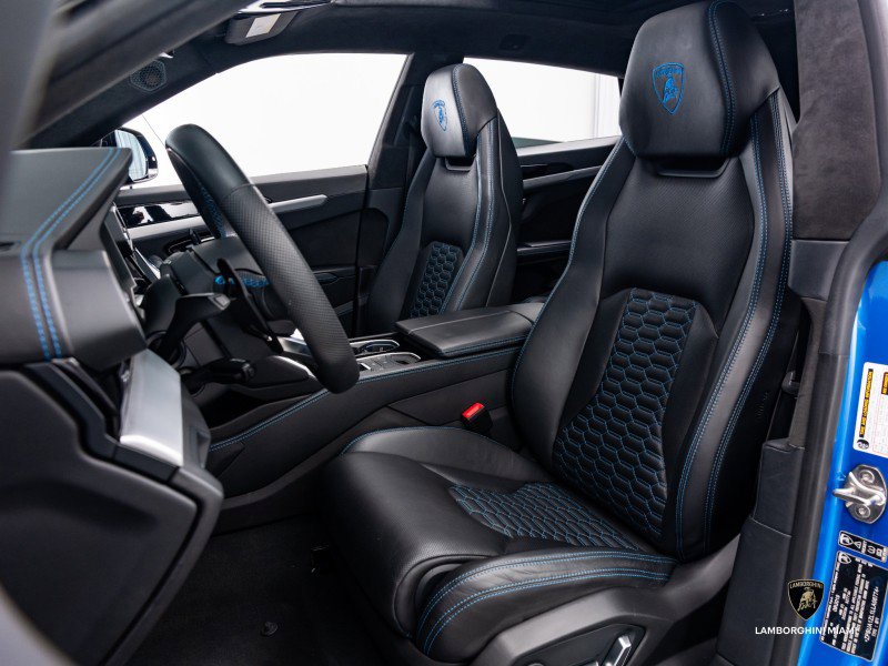 Used 2020 Lamborghini Urus image 26