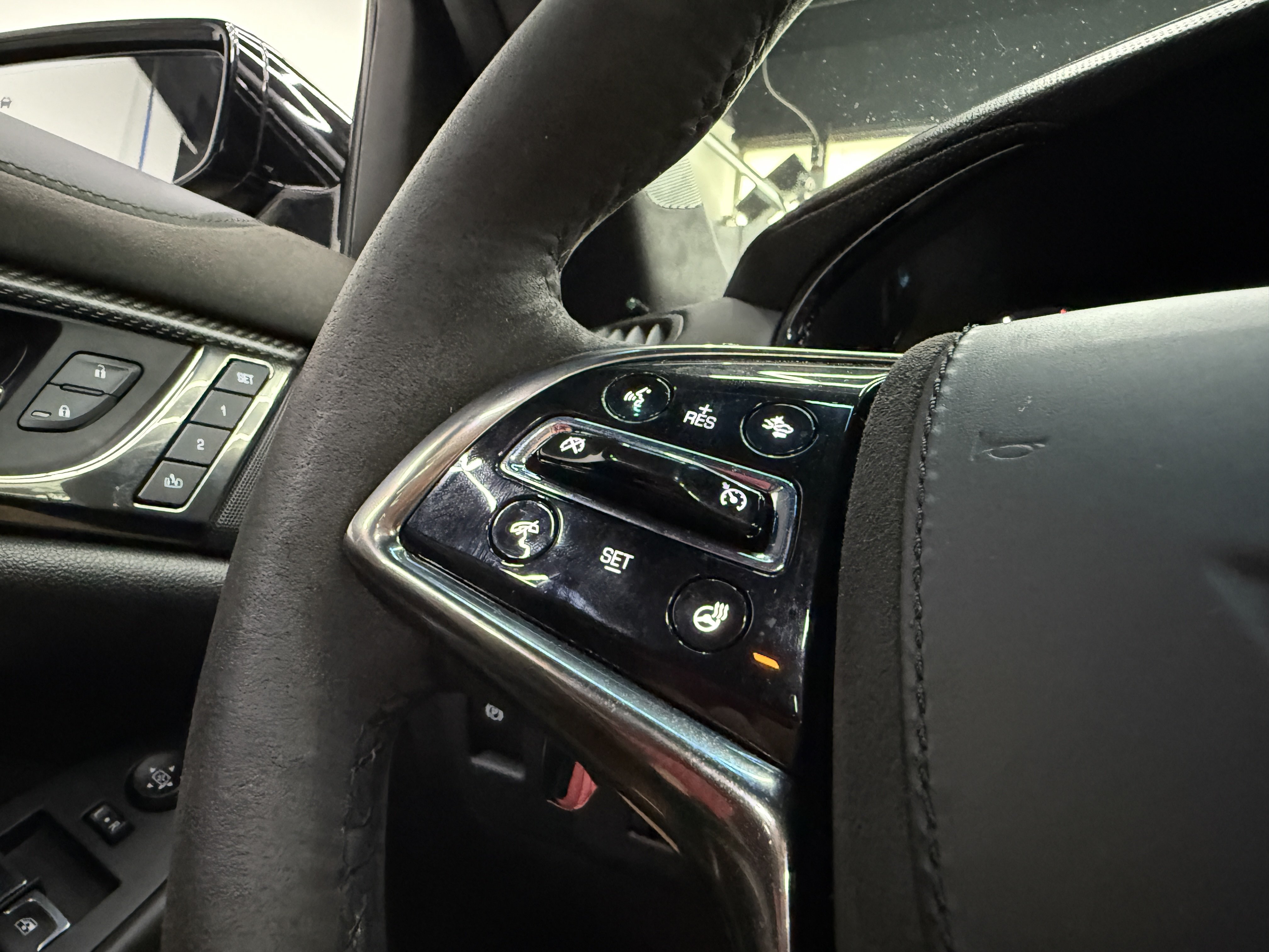 Used 2017 Cadillac CTS V w/ Carbon Fiber Package RWD image 20