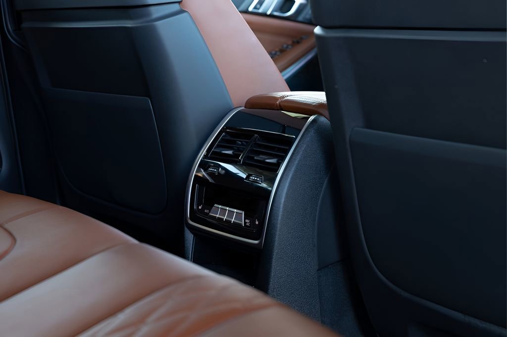 Used 2022 BMW X5 xDrive40i w/ M Sport Package AWD/4WD image 72