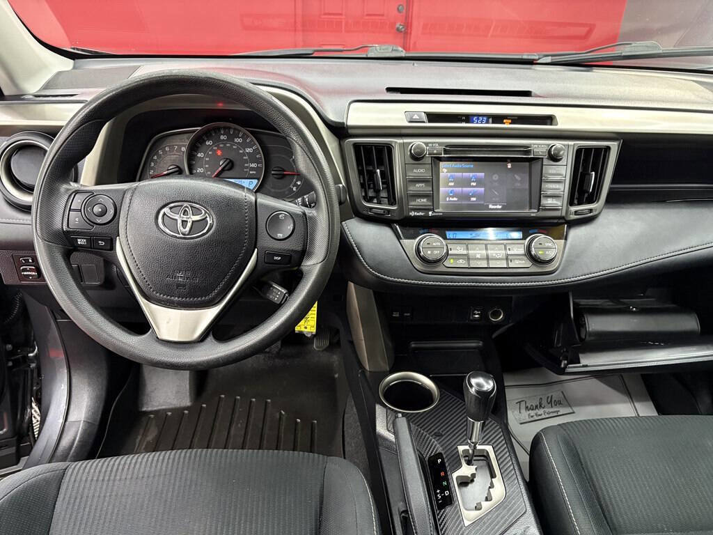 Used 2015 Toyota RAV4 XLE AWD/4WD image 12