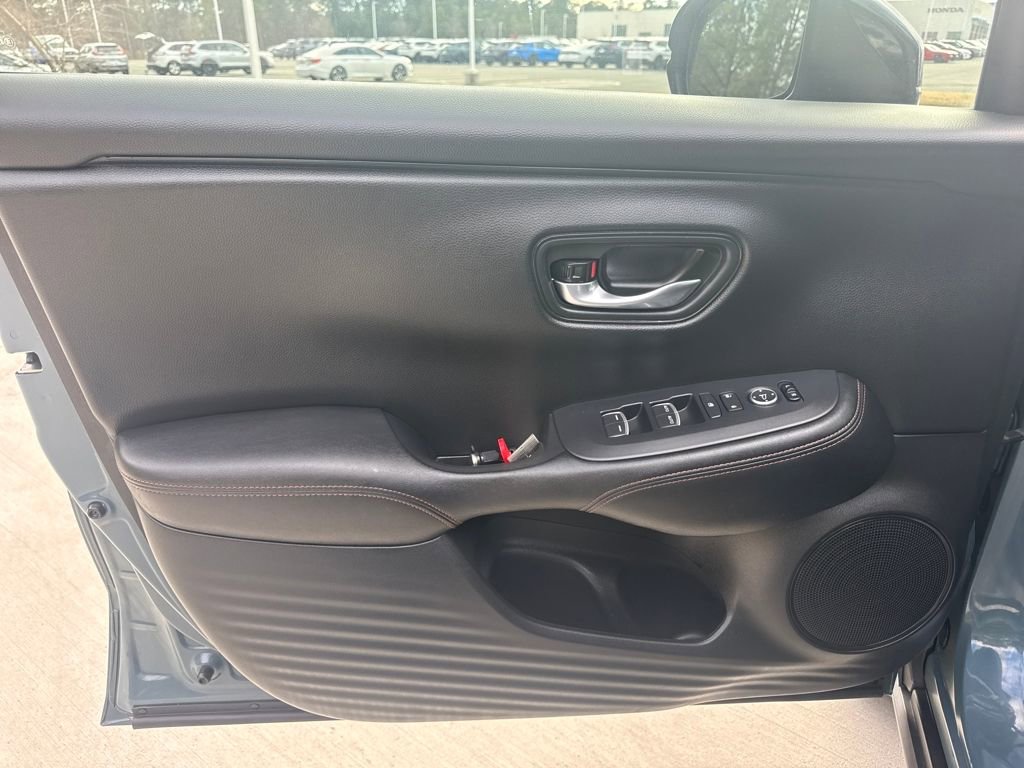 Used 2025 Honda HR-V Sport image 14