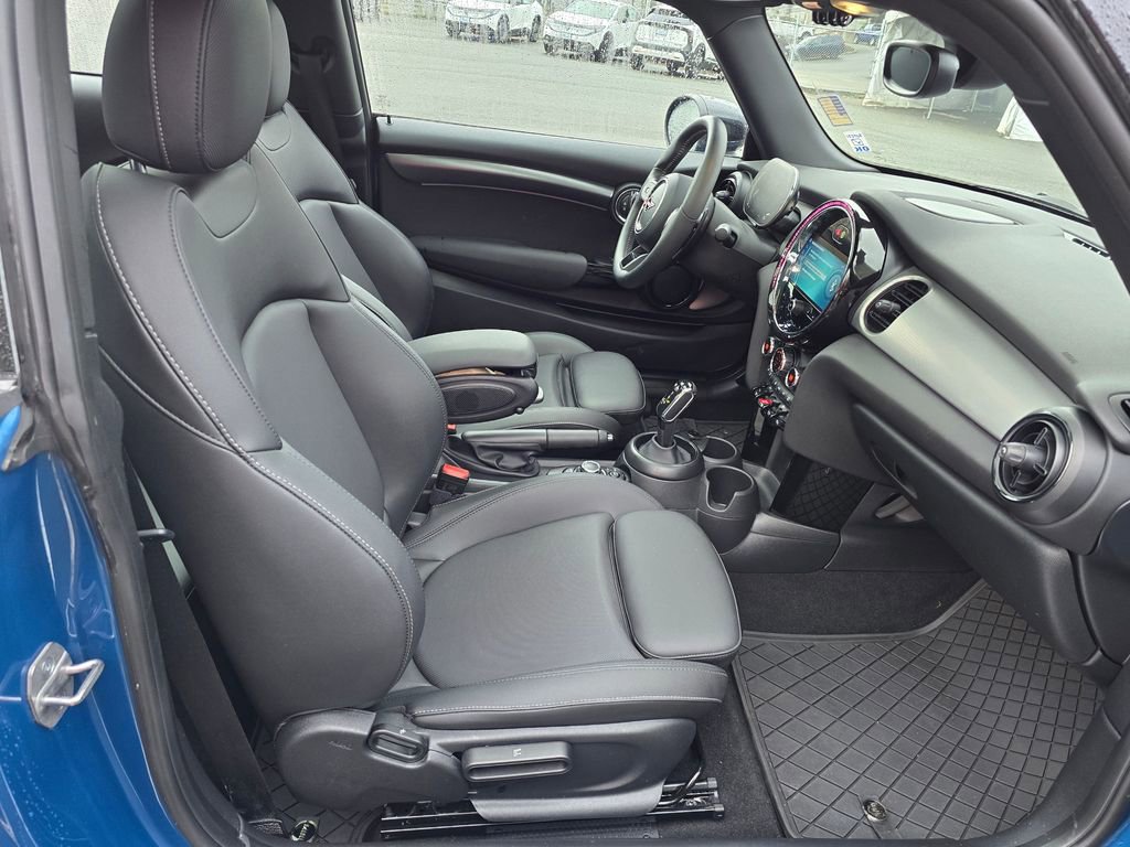 Used 2023 MINI Cooper S image 12