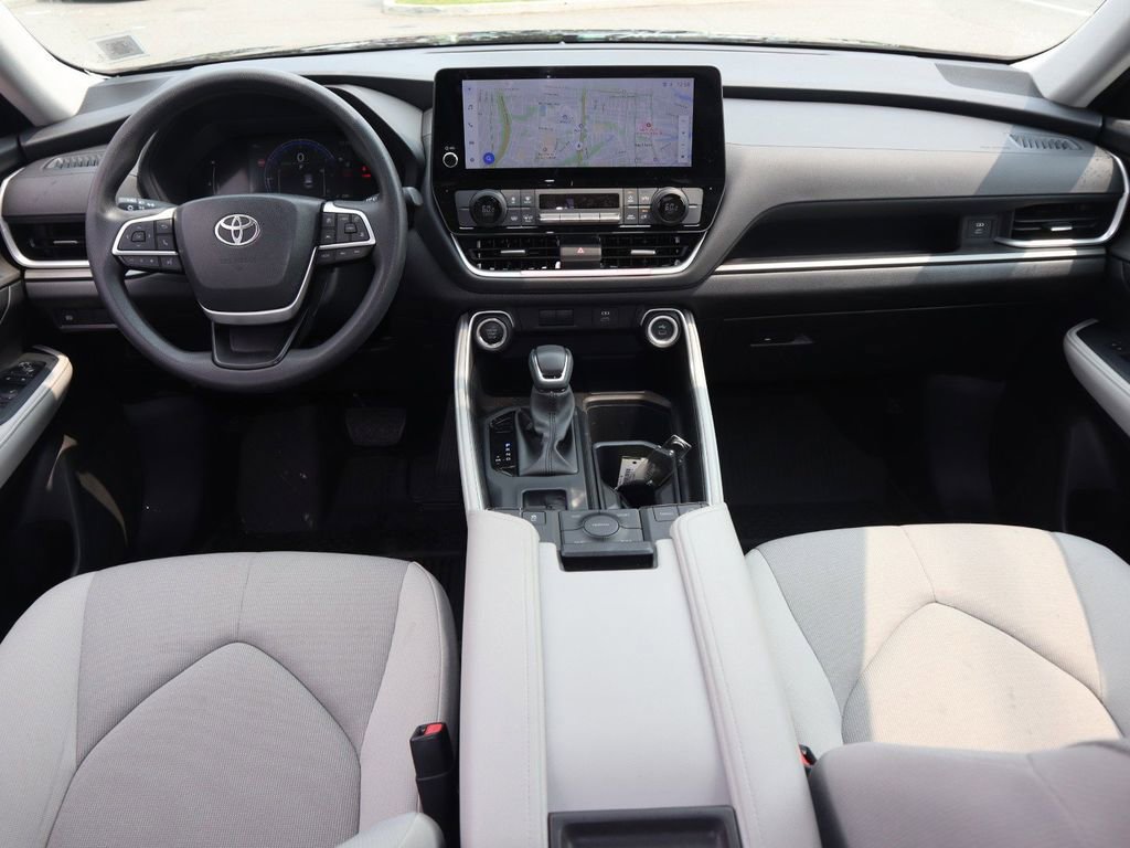 Used 2025 Toyota Grand Highlander AWD image 15
