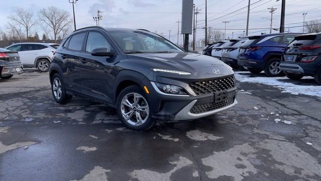 Used 2023 Hyundai Kona SEL w/ Convenience Package image 2
