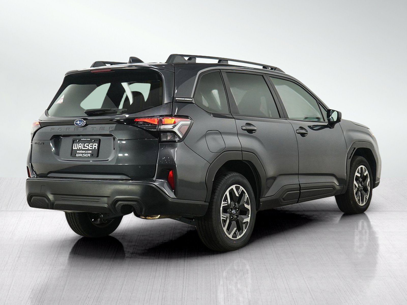 Used 2025 Subaru Forester Premium AWD/4WD image 5