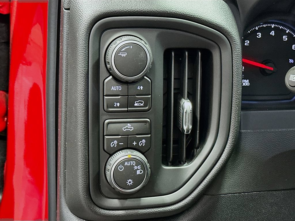New 2026 Chevrolet Silverado 1500 Custom w/ Turbomax Blackout Package AWD/4WD image 13