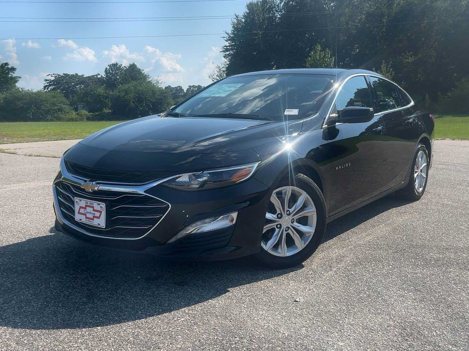 Used 2020 Chevrolet Malibu LT FWD image 2