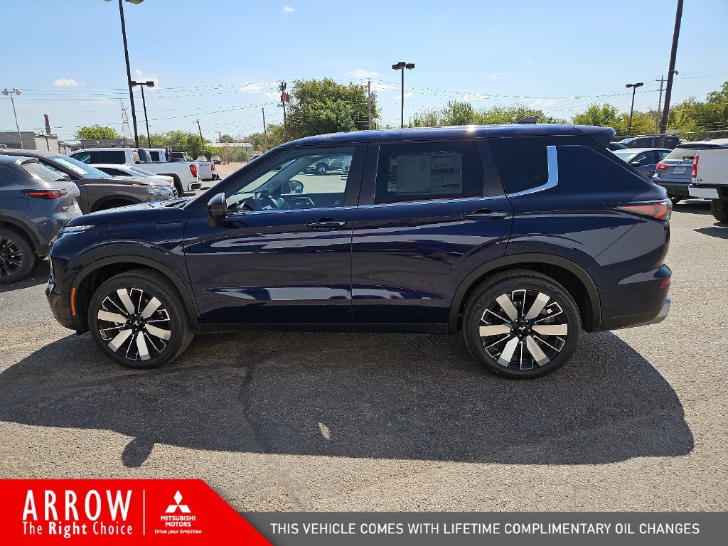 New 2026 Mitsubishi Outlander SE AWD/4WD image 7