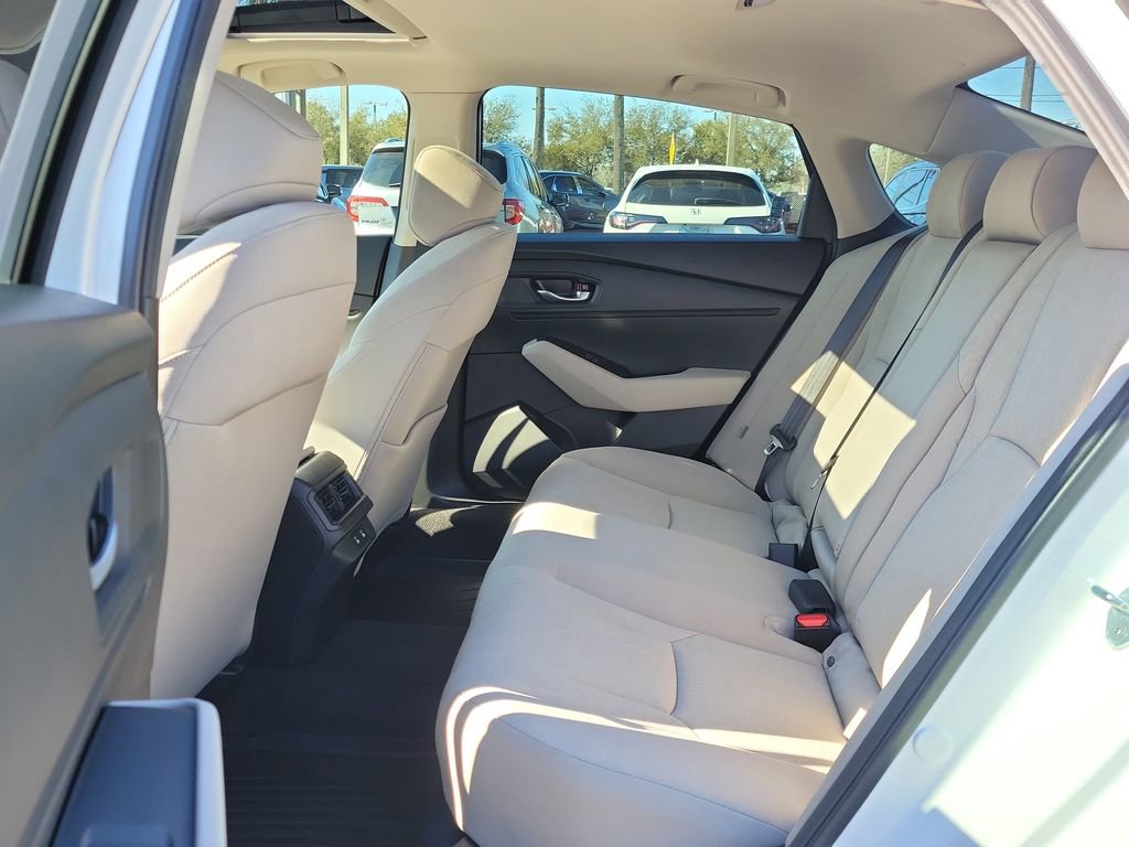 Certified 2025 Honda Accord SE image 13