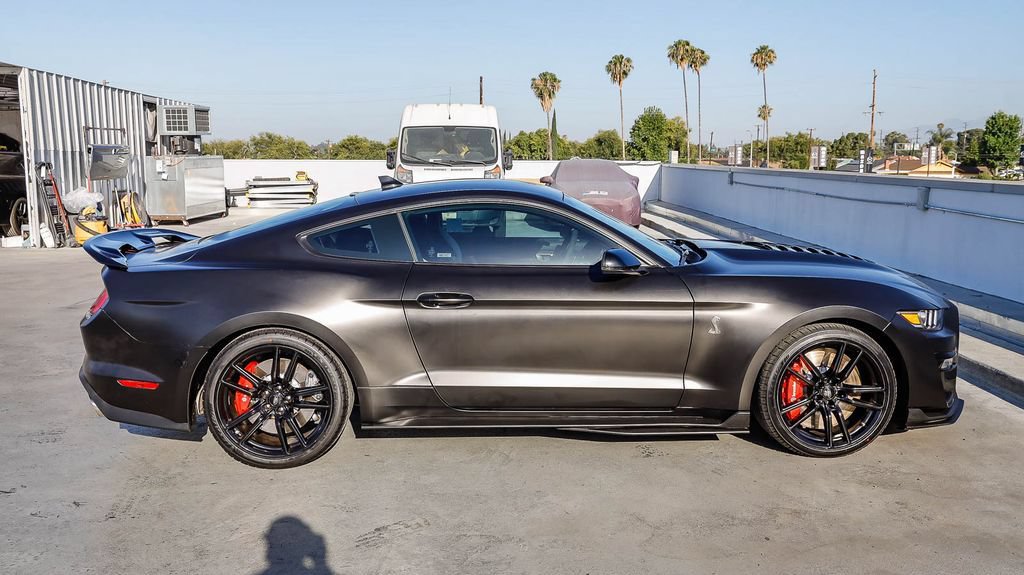 Used 2021 Ford Mustang Shelby GT500 w/ Technology Package RWD image 13