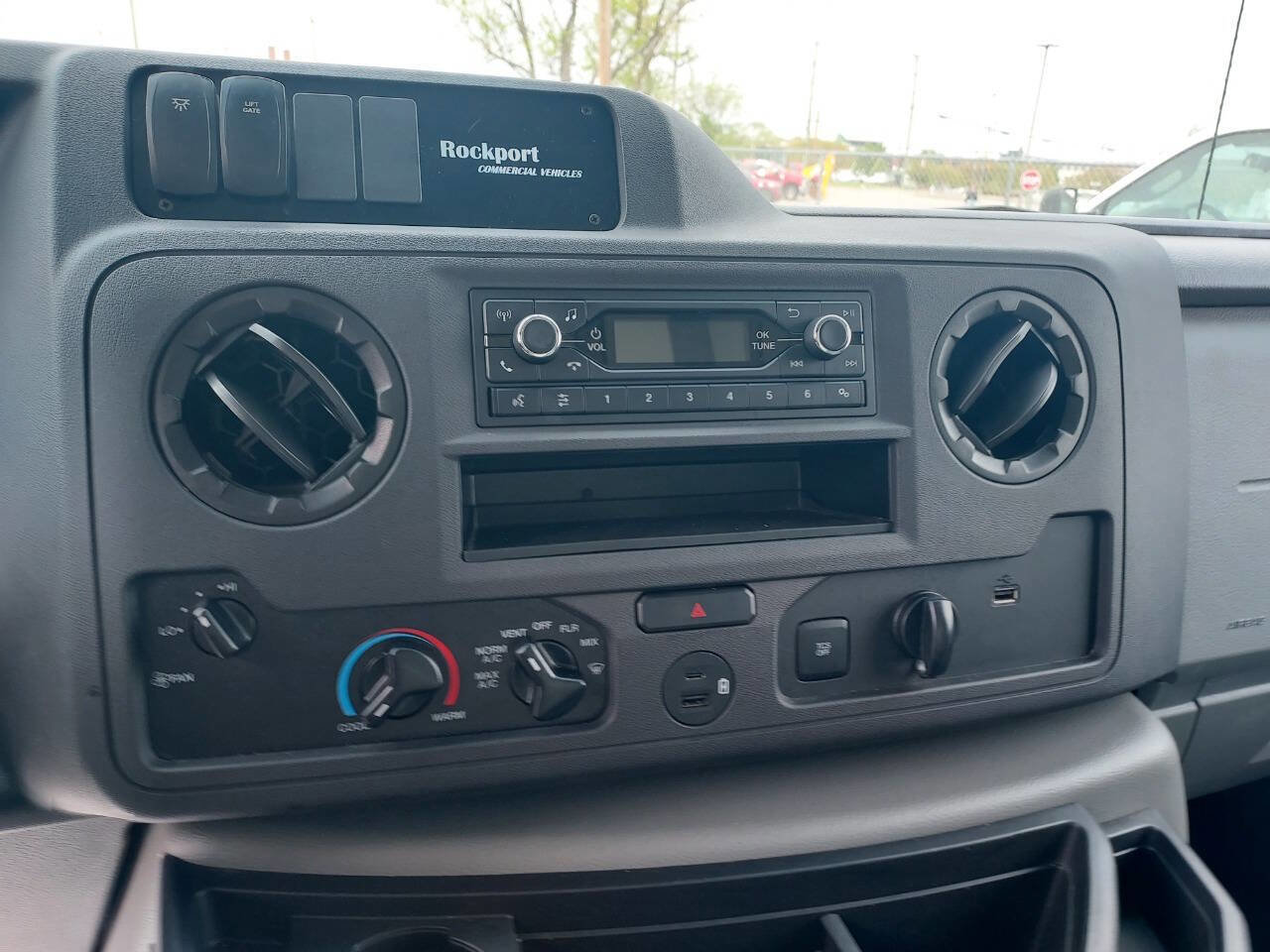Used 2022 Ford E-450 and Econoline 450 Super Duty w/ Power Windows & Locks Group RWD image 24