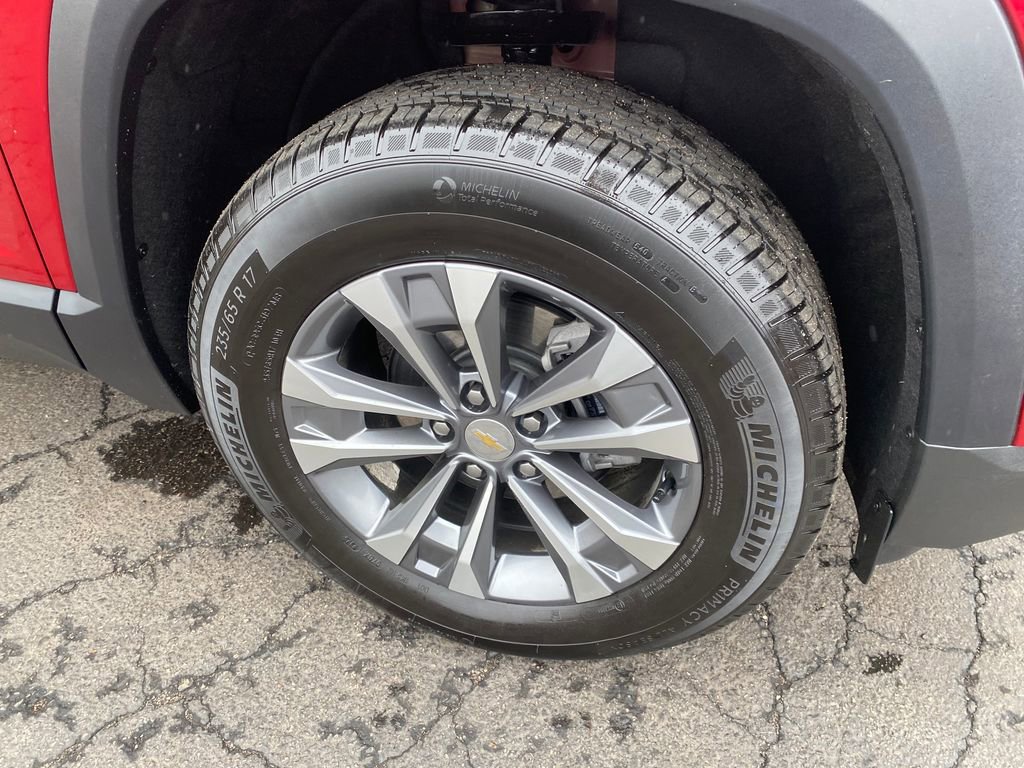Used 2026 Chevrolet Equinox LT AWD/4WD image 29