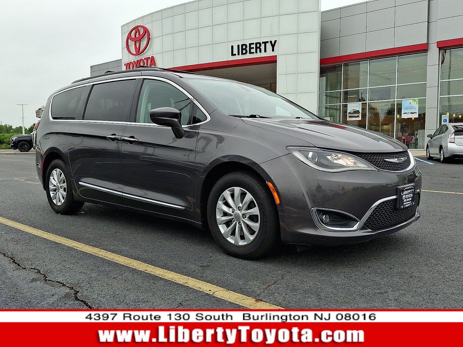 Used 2017 Chrysler Pacifica Touring-L
