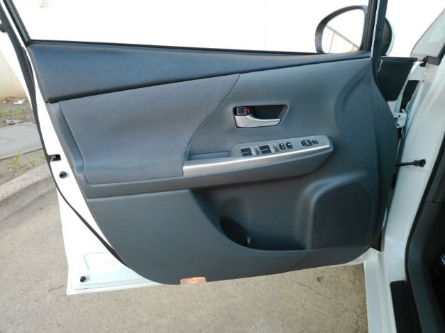 Used 2012 Toyota Prius V Two FWD image 11