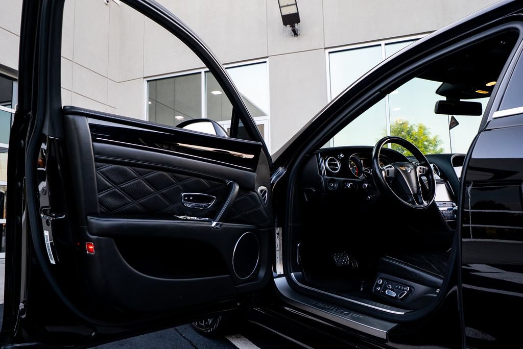 Used 2015 Bentley Flying Spur V8 AWD/4WD image 17
