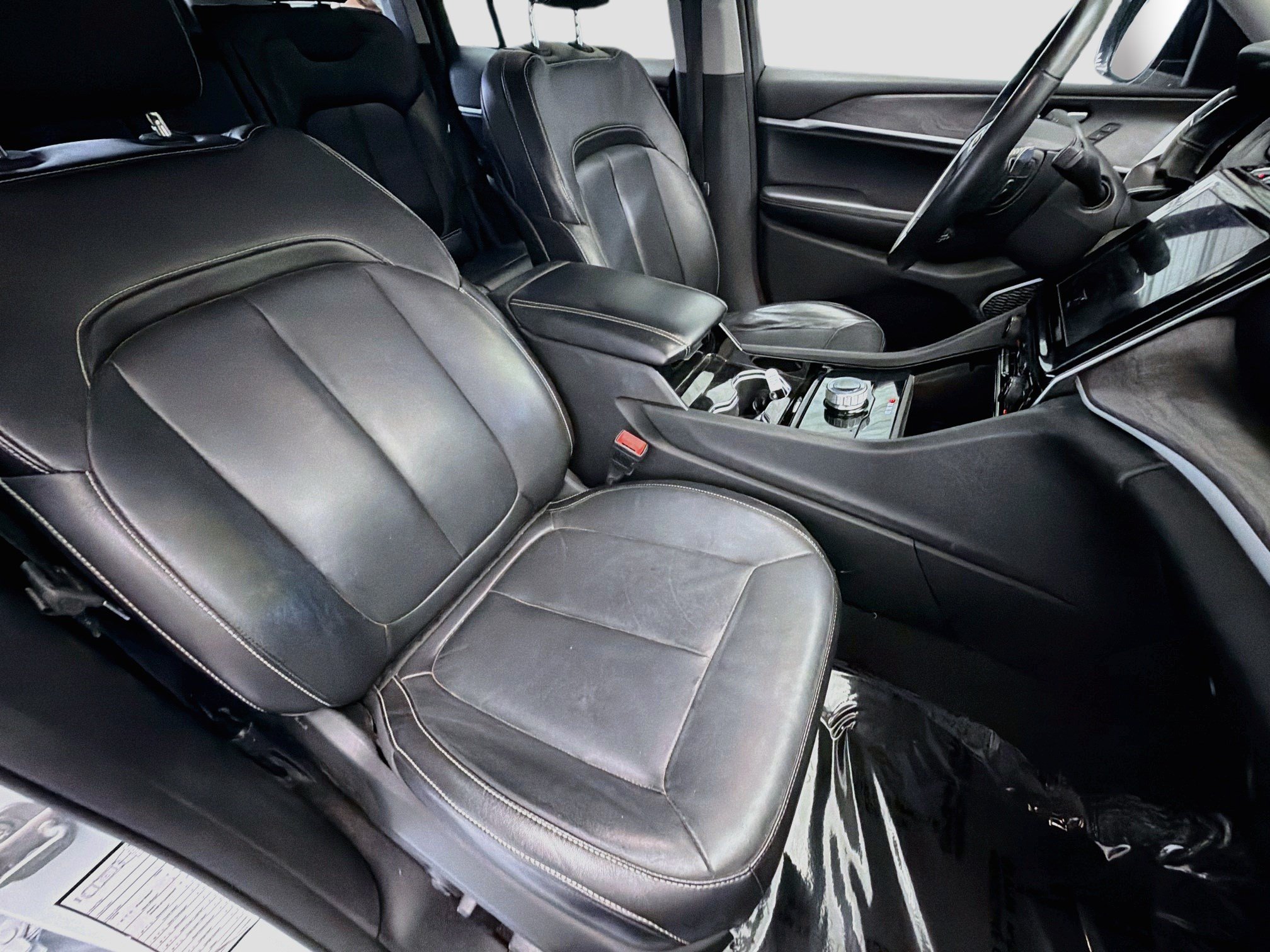 Used 2022 Jeep Grand Cherokee Limited RWD image 15