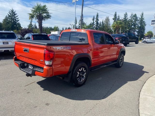 Used 2017 Toyota Tacoma TRD Off-Road image 5