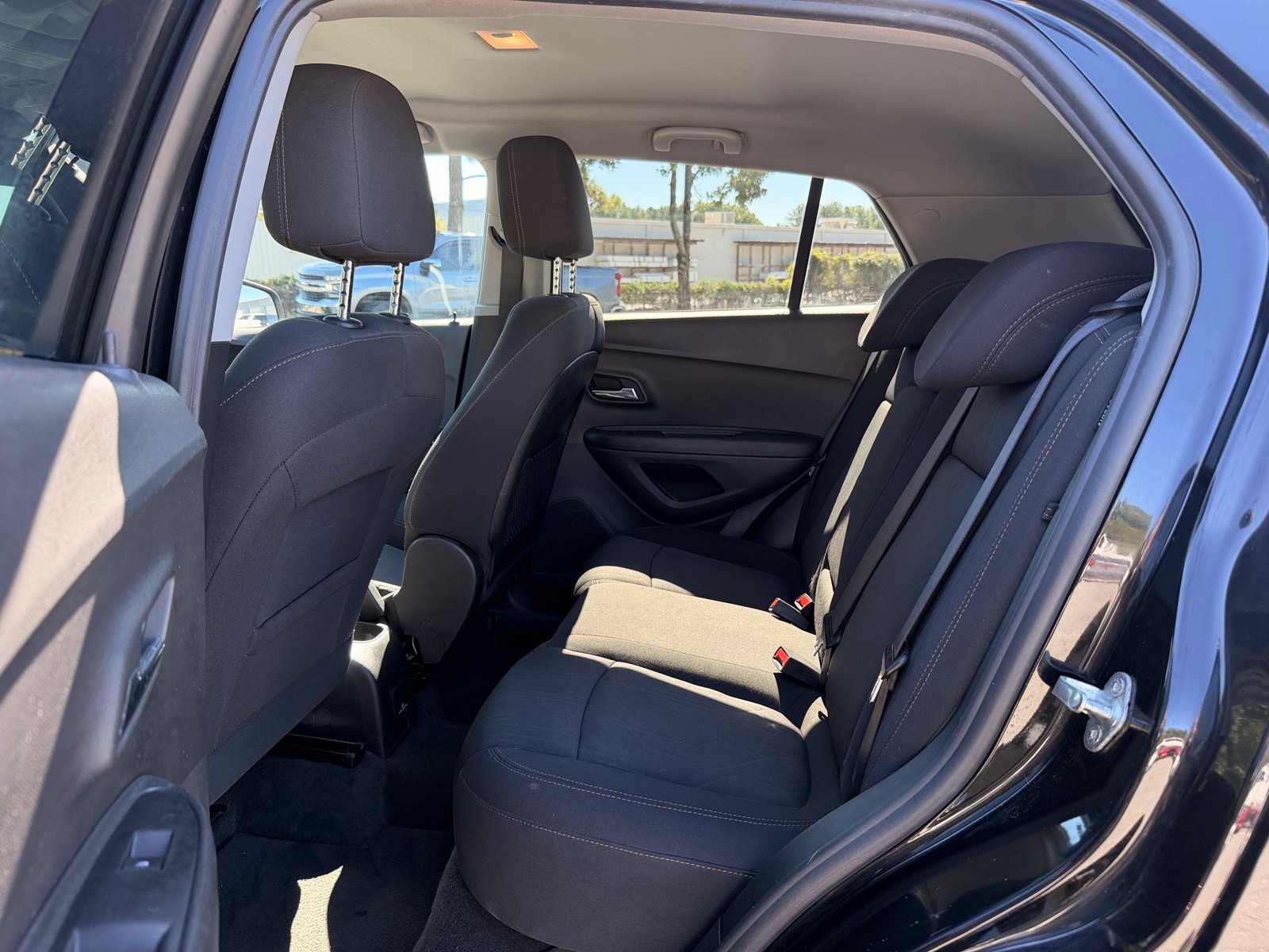 Used 2020 Chevrolet Trax LT FWD image 23