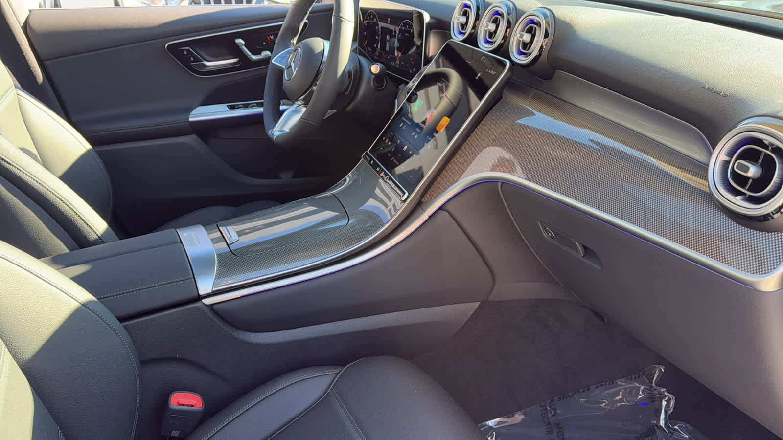 New 2026 Mercedes-Benz GLC 300 4MATIC image 36