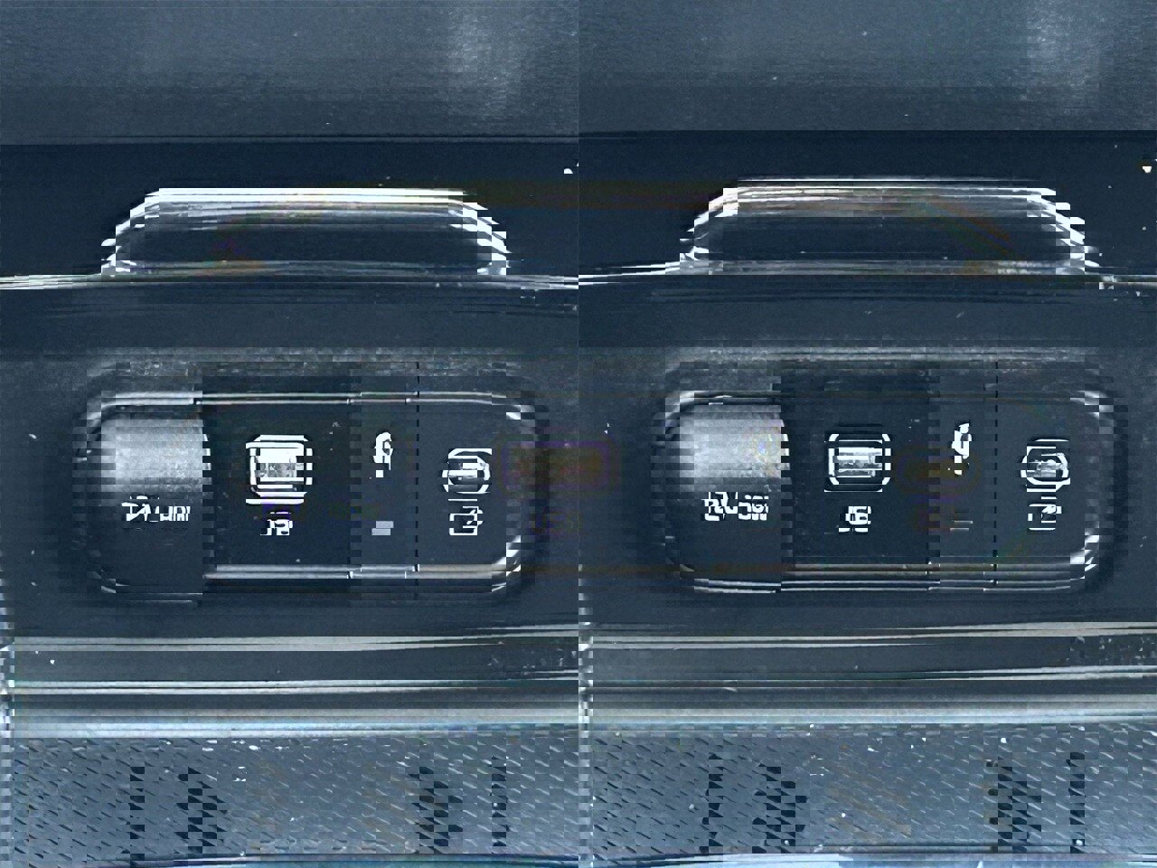 Used 2024 Kia Sportage EX image 21