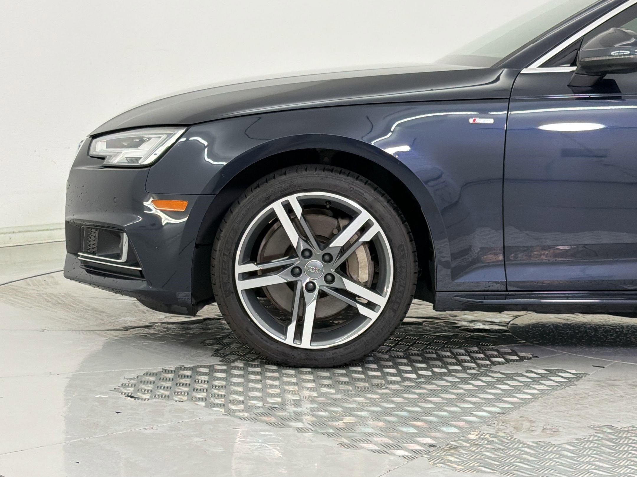 Used 2017 Audi A4 2.0T Prestige w/ Prestige Package AWD/4WD image 23
