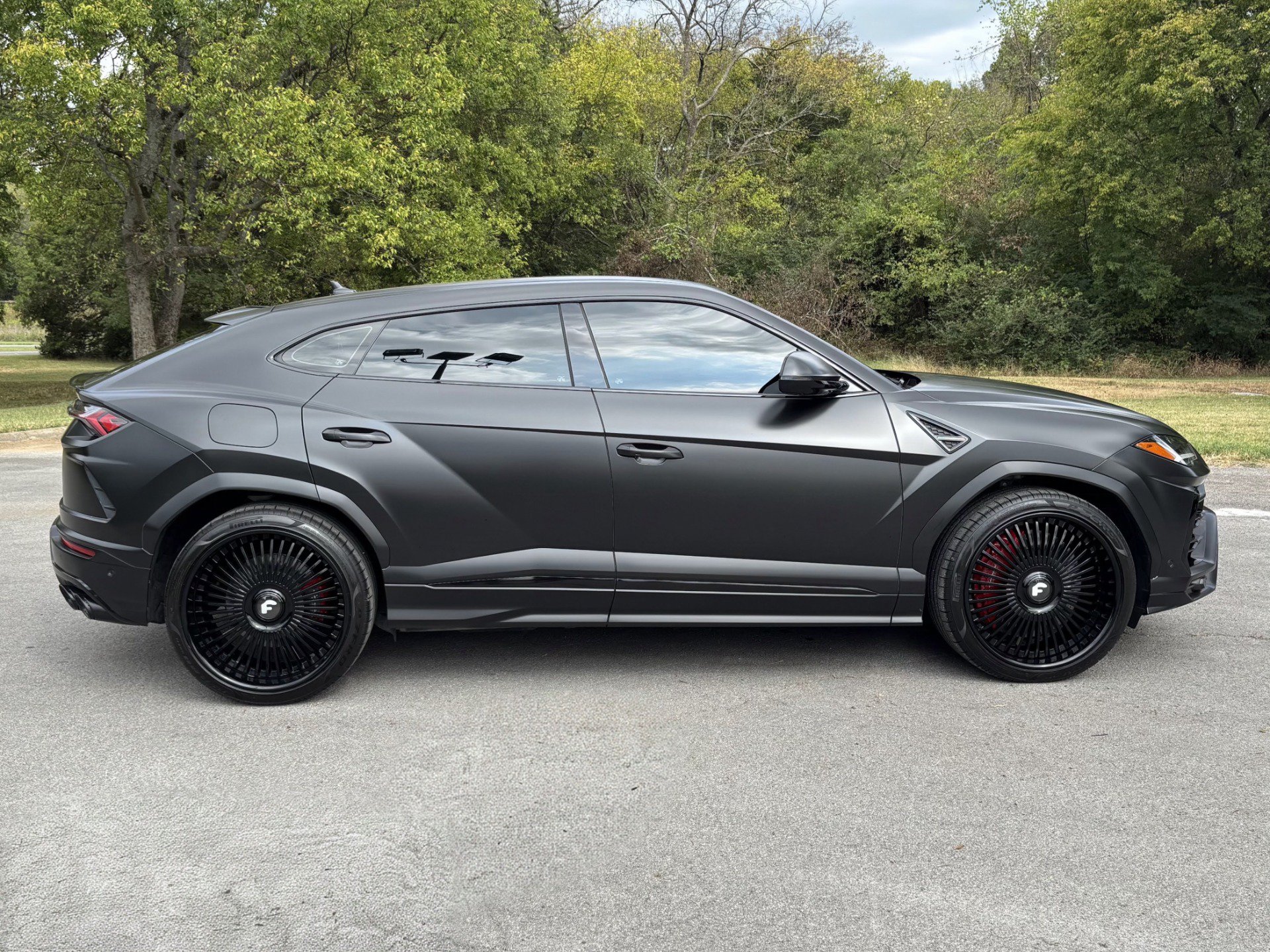 Used 2020 Lamborghini Urus AWD/4WD image 8