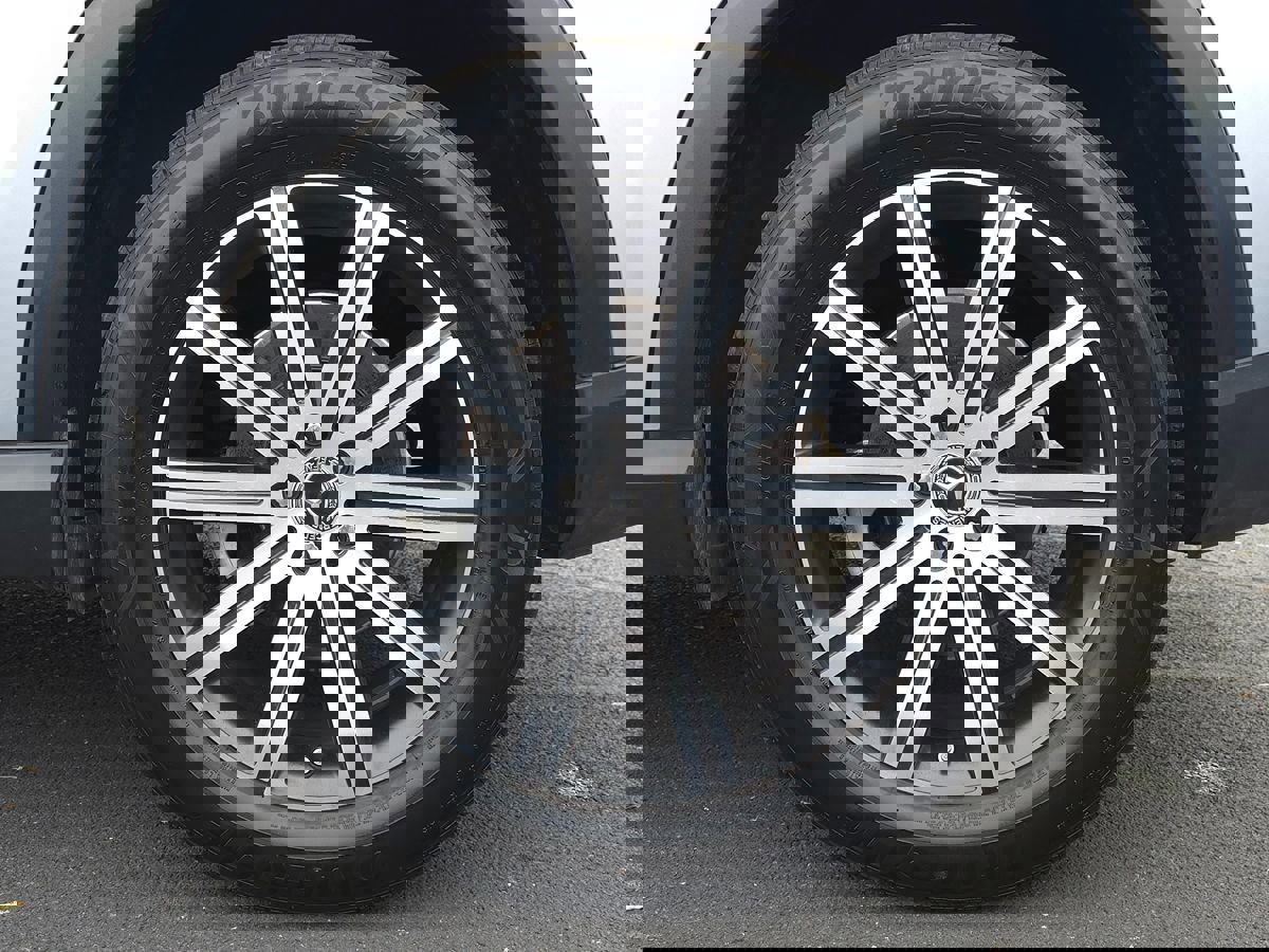 Used 2024 Mercedes-Benz GLE 350 4MATIC SUV image 68