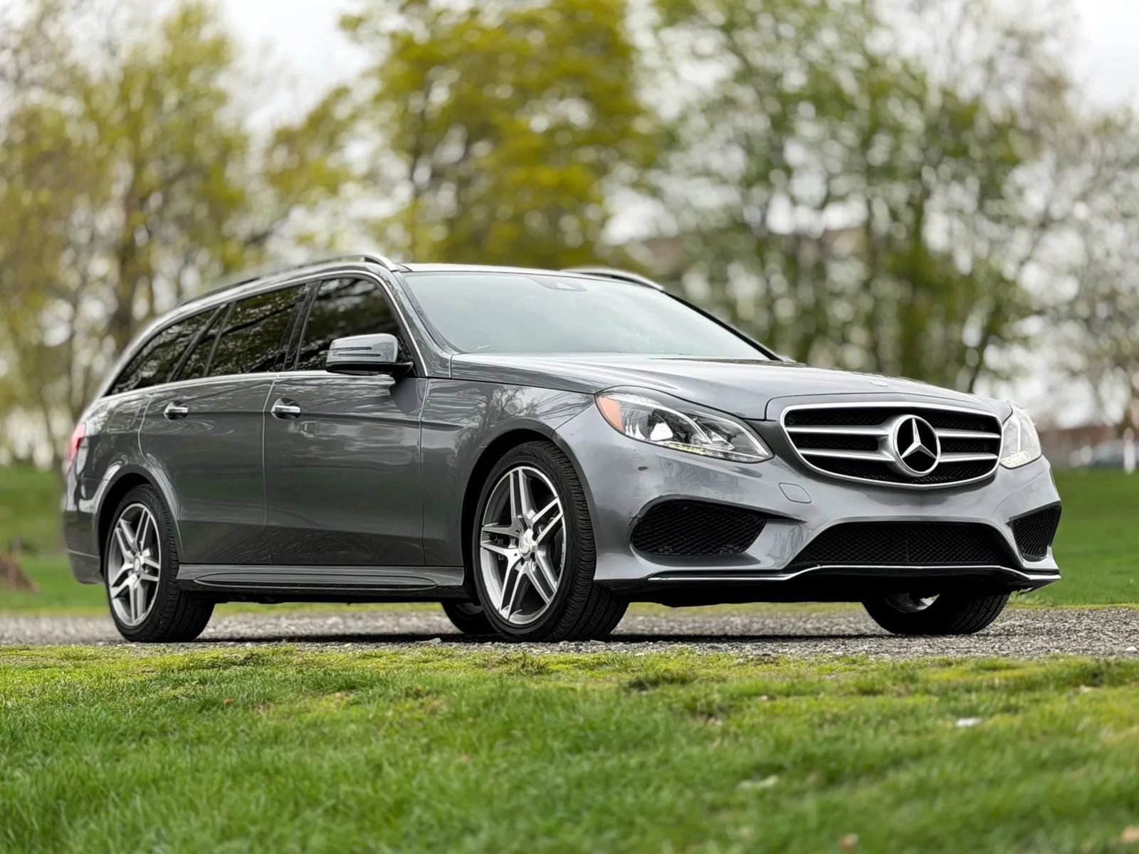 Used 2016 Mercedes-Benz E 350 4MATIC Wagon image 4