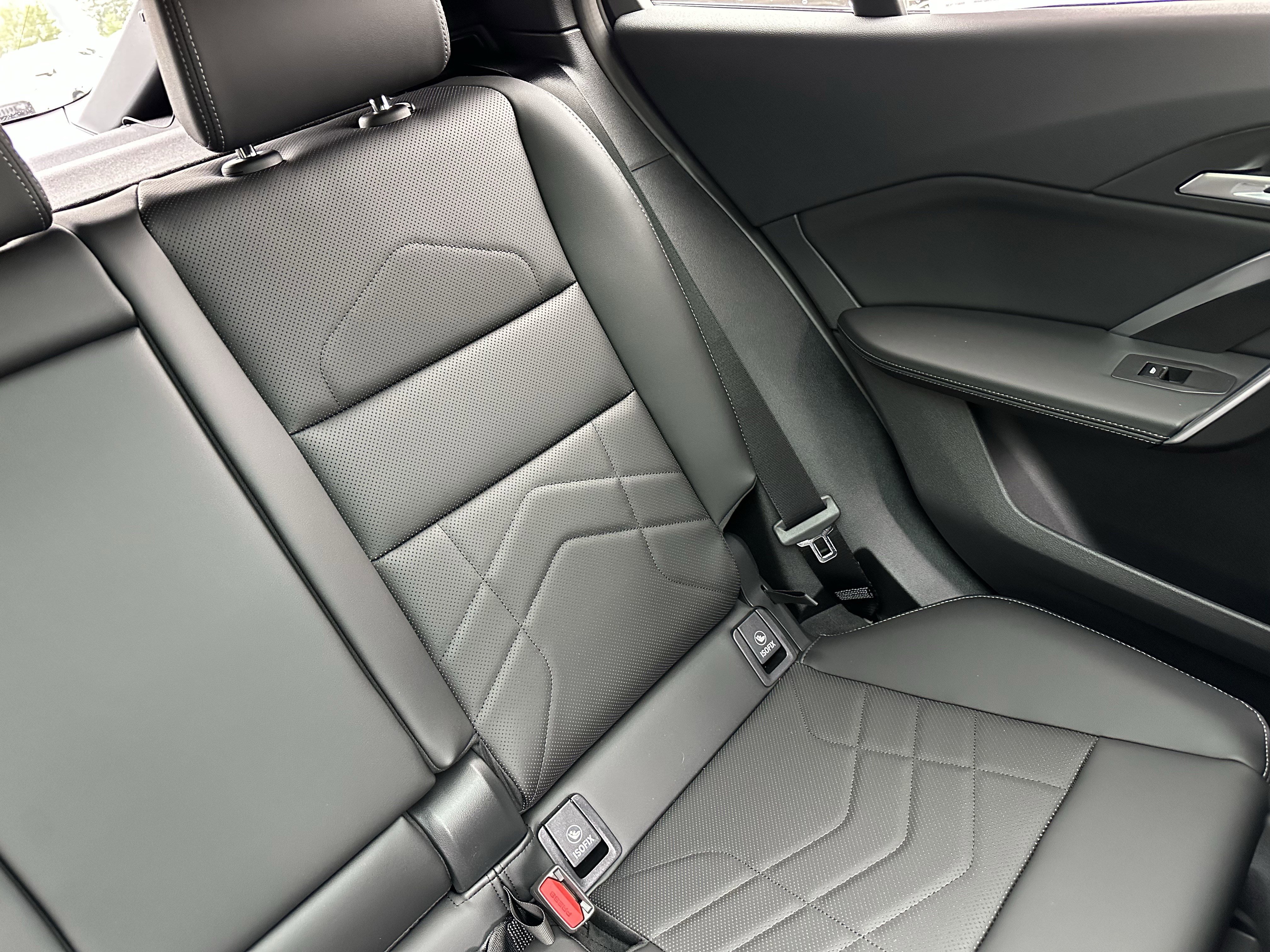 New 2026 BMW X2 xDrive28i w/ Convenience Package image 19