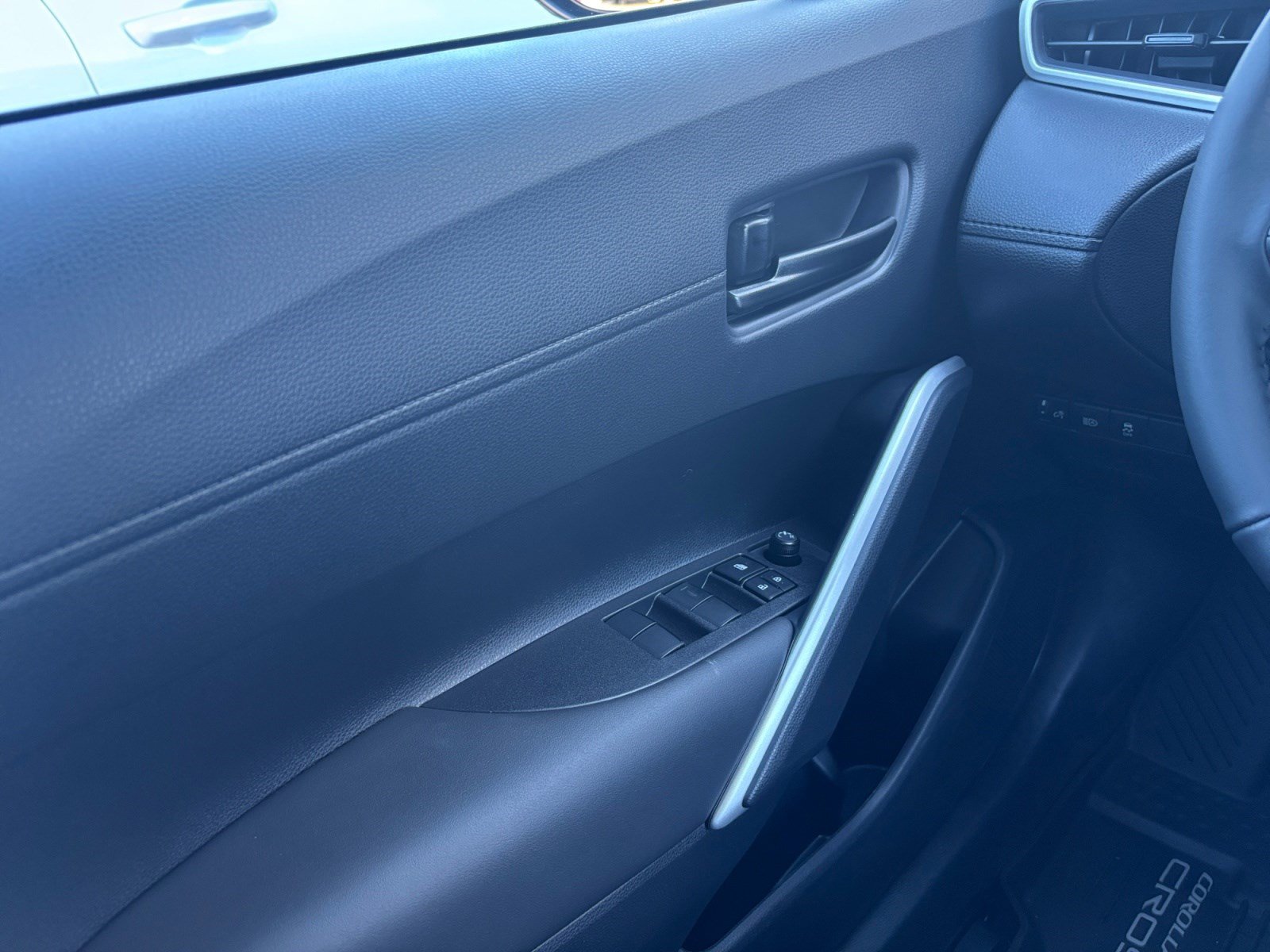 New 2026 Toyota Corolla Cross LE FWD image 17