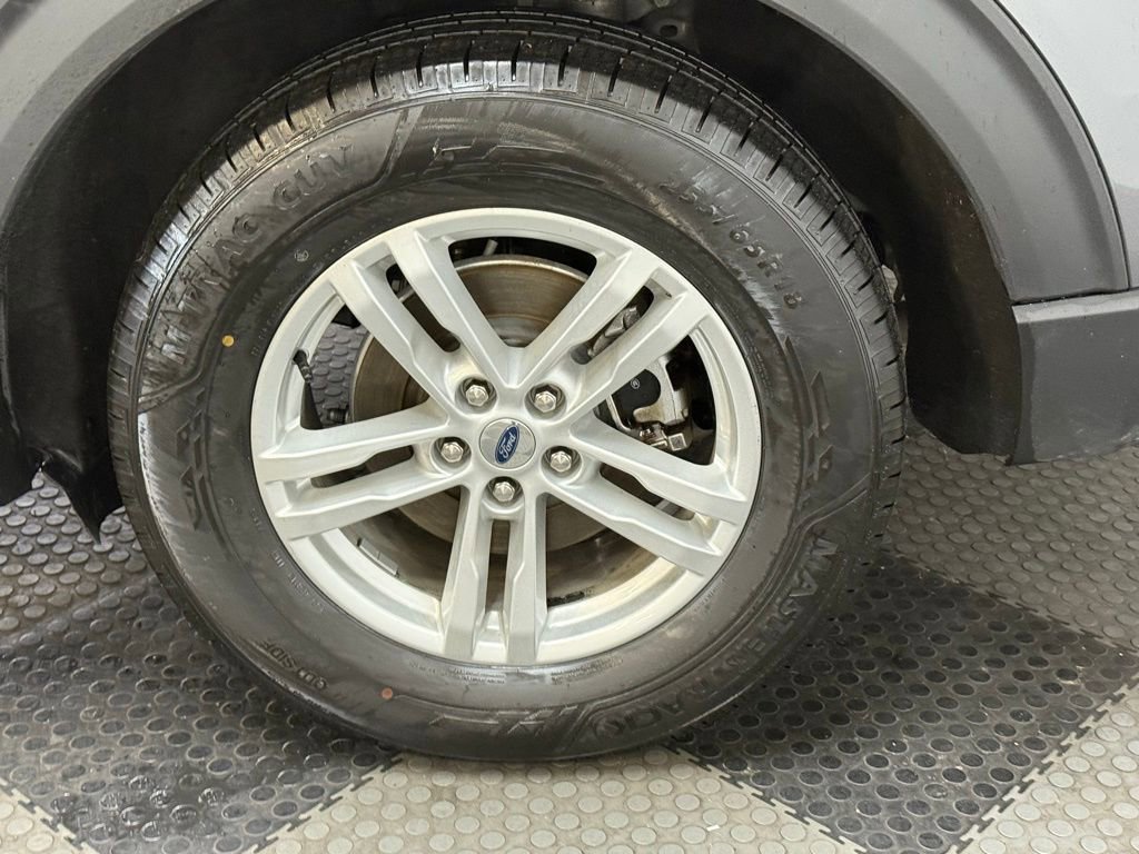 Certified 2022 Ford Explorer XLT w/ Equipment Group 202A image 18