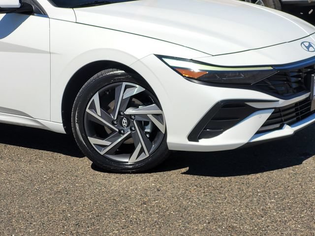 Used 2024 Hyundai Elantra Limited FWD image 6